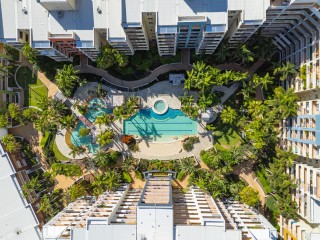 120m2 Ground Floor Resort Style Apartment Close to Everything