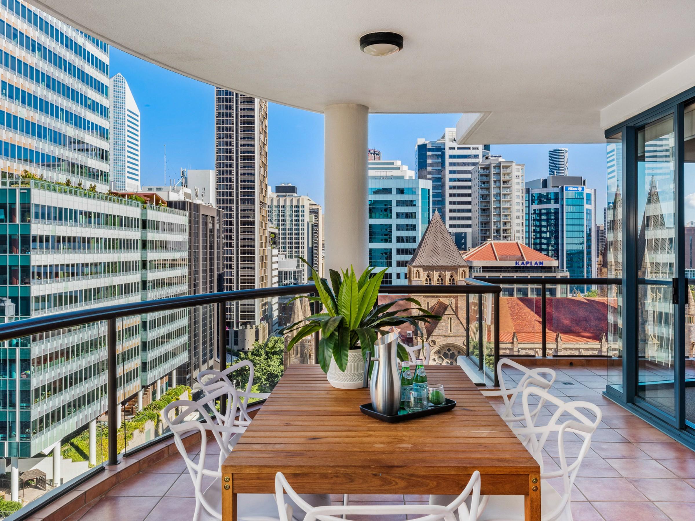 62 / 540 Queen St, Brisbane City, Queensland 4000 1042 JJ Macalino